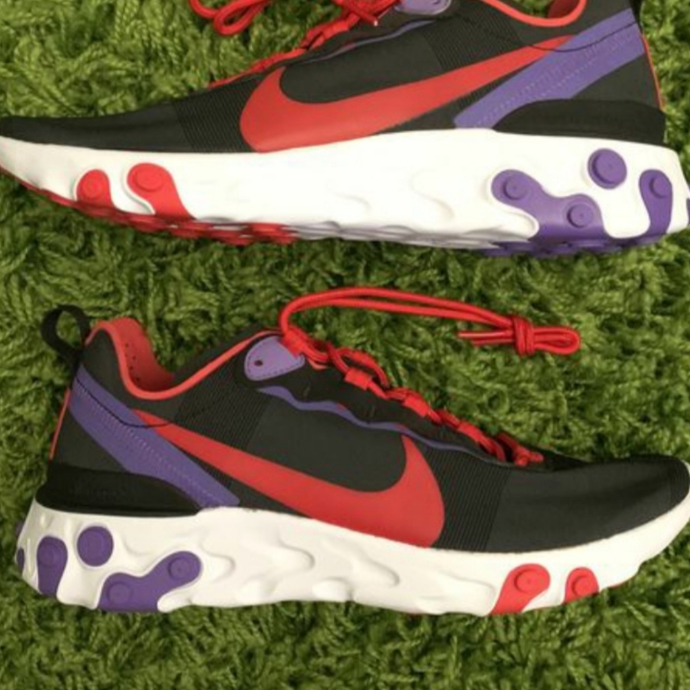 Women nike react tennis shoes